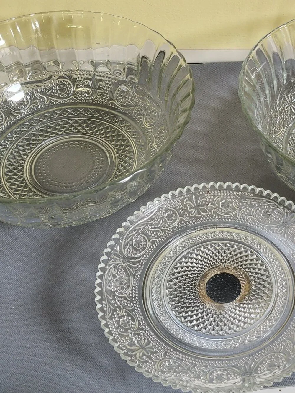 Pair of Elegant Vintage Serving Bowls & Candy Dish Pedestal with Silver Base - Picture 3 of 11